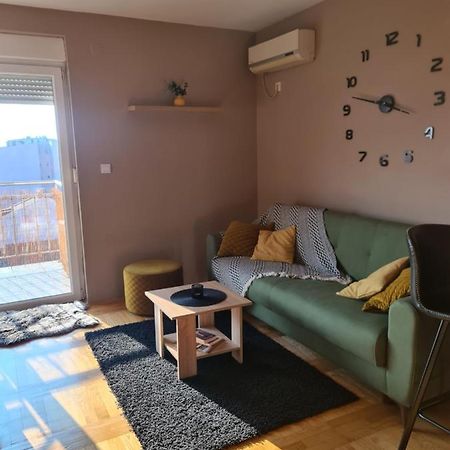 Apartman *Joy* Осиек Экстерьер фото