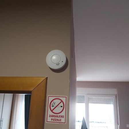 Apartman *Joy* Осиек Экстерьер фото