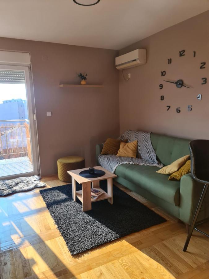 Apartman *Joy* Осиек Экстерьер фото